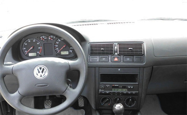 VW Golf IV / Bora DIN Radioschachtfach Ablage Armaturenbrett in