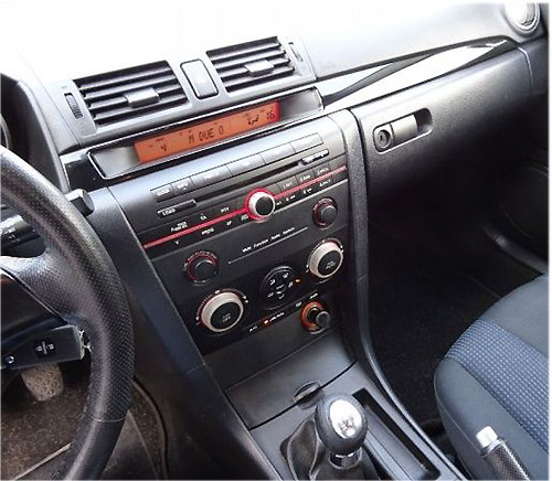 Mazda-3-Radio-2007
