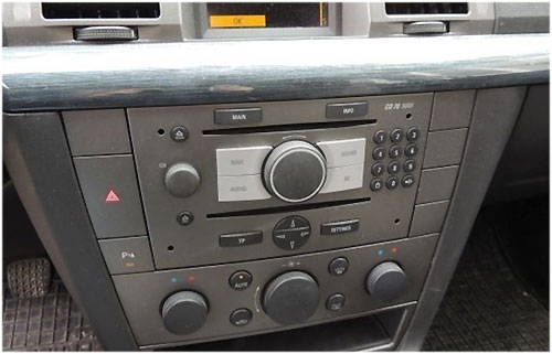 Opel-Vectra-C-Radio-2005
