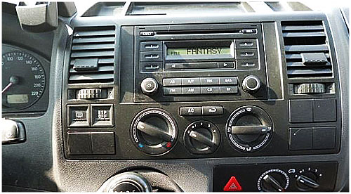 VW-T5-RCD-Radio-2009